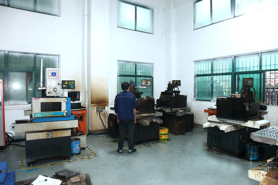 公司實(shí)力-線切割部門